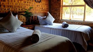 Unathi Game Lodge | Beestekraal Specials