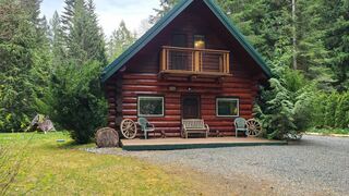 Mt. Baker Rim Cabin #11 | Lodges Glacier