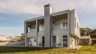 Marine Drive 87 | Self-catering Struisbaai