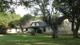 Jimmy's Place - Thatch Cottage | World Specials