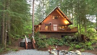 Snowline Cabin #98 | Glacier Accommodation