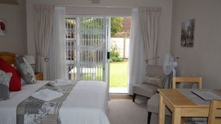 The B' Hive | Accommodation Sunward Park