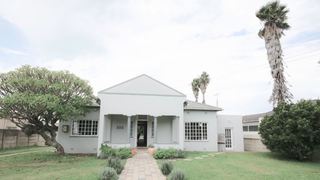 The Town House @ Latimer | Berea - EL Self-catering