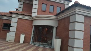 Aquila and Priscilla Guesthouse | Nigel Accommodation
