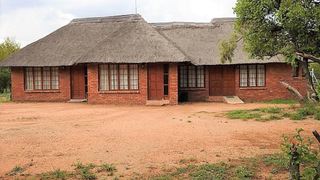 Bush Willow Chalets | Self-catering Dinokeng Game Reserve