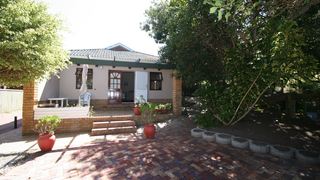 Brenton Cottage & Flat | Accommodation Brenton on Sea