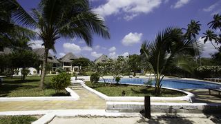 Ngalawa Beach Village | Chwaka Accommodation