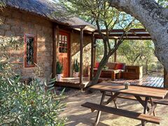 Five Pebbles on Piece of Africa | Dinokeng Accommodation