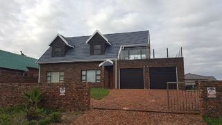 Buxton Close Holiday House | Accommodation Wilderness