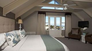 The Fairways | Accommodation Camps Bay