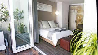 Hummingbird Suites | Accommodation Royldene