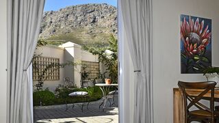 Grande Plaisir Protea Apartment | Cape Peninsula Specials