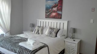 Versailles B and B | Accommodation Gonubie