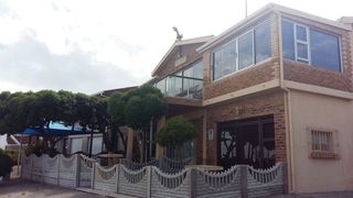 Moeg Geploeg 1 | Britannia Bay Self-catering