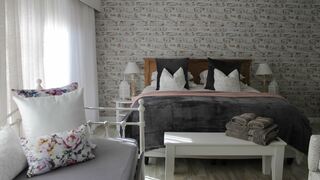 Cottages@Moffett | Fichardt Park Accommodation