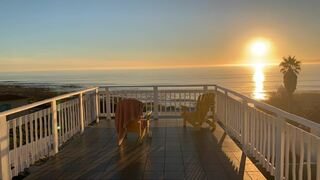 Beach Bungalow with Amazing Ocean Views | Western Cape Specials