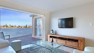 Chandos on Lake | Self-catering Woodbridge Island