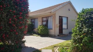 Apollo AirB&B | Accommodation Vredenburg