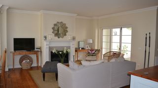 Majestic 2 Middedorp | Kalk Bay Self-catering