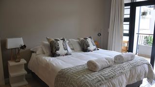 Maison d'Bosch: 5 Simonsplein | Cape Peninsula Specials
