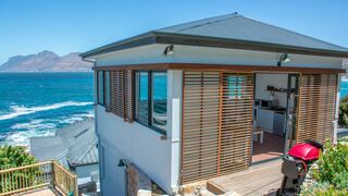 Modern Beach Apartment | Kalk Bay Self-catering