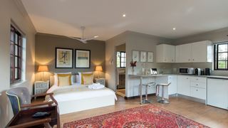 Garden View Executive Suite | Hurlingham Accommodation