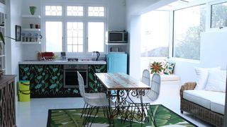 By the Seaside Apartment | Kalk Bay Accommodation