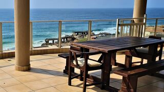 Santorini Unit H | Margate Beach Accommodation