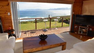 La Luna Guest House | De Kelders Accommodation