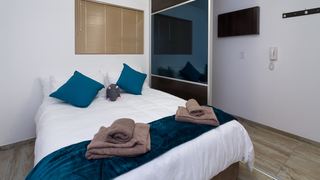 Rhino Pride Foundation Apartment Bloubergstrand | Accommodation Table View