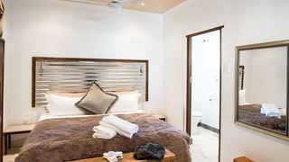 Mabet & Gabriella | Accommodation Robertson