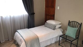The Colonial House | Accommodation Sunnyridge (Newcastle)