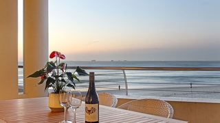 Lagoon Beach 202 | Cape Town Specials