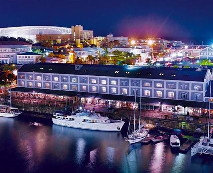 Jackie O - Classic Luxury Yacht & Boutique Hotel