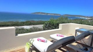 Lodge on the Bay | Beacon Island Estate Accommodation