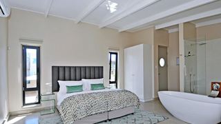 7 on Marine | Hermanus Hotels