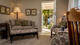Jacaranda Cottage | Stanford Accommodation
