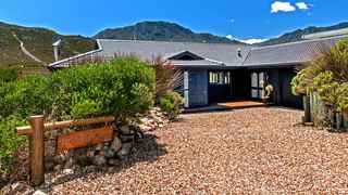 Moon River House | Accommodation Pringle Bay