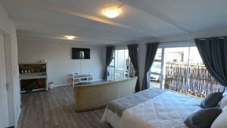 40 On Blue Rock Accommodation Somerset West | Sir Lowry's Pass Self-catering