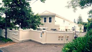 Oak tree I | Accommodation Bishopscourt