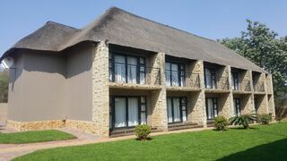 Inkwazi Country Lodge | Accommodation Kameeldrift East