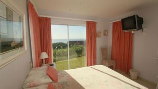 Gorgeous Holiday & Business Apartment | Shakas Rock Accommodation