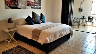 Maison d'Bosch : 12 Simonsplein | Accommodation Stellenbosch Central