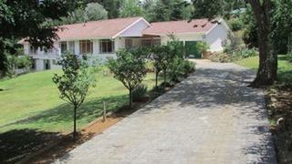 Clarens on Collett | Clarens Golf and Trout Estate Self-catering