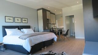 Oranjehof Studios | Accommodation Gardens