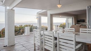 The Penguin Cove Sea Lodge | Simons Town Accommodation
