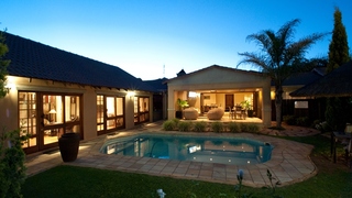 Rise and Shine Lodge | Accommodation Universitas