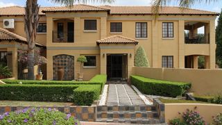 La Villa Rosa | Carlswald Self-catering