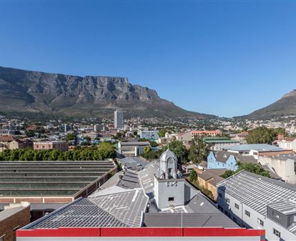 ?Convenient & Secure Location – Mountain Views¤
