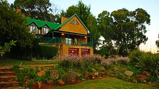 Connemara Close - Director's Unit | Accommodation Dullstroom